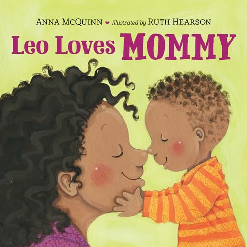 Leo Loves Mommy [Board book]
