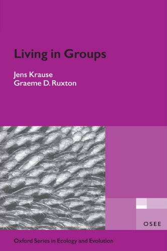 Living in Groups [Paperback]