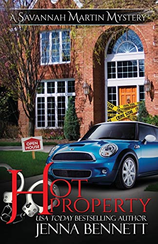 Hot Property (savannah Martin Mysteries) (volume 2) [Paperback]