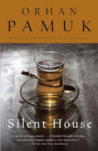 Silent House [Paperback]