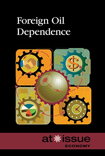 Foreign Oil Dependence (at Issue) [Paperback]