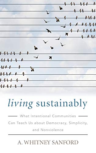 LIVING SUSTAINABLY [Hardcover]