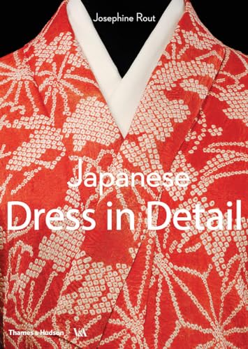 Japanese Dress in Detail [Paperback]