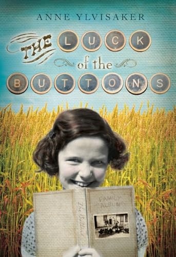 The Luck of the Buttons [Paperback]