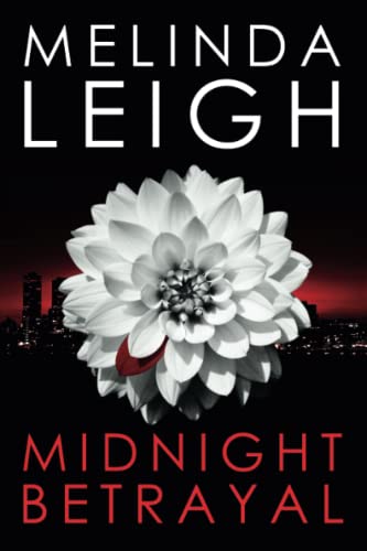 Midnight Betrayal [Paperback]