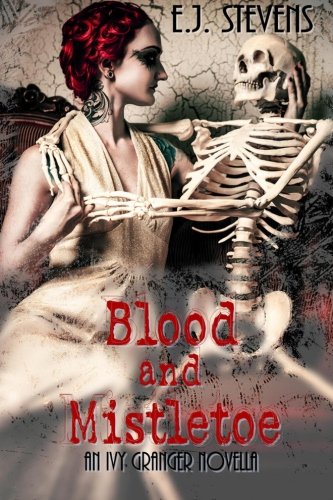 Blood And Mistletoe (ivy Granger, Psychic Detective) [Paperback]