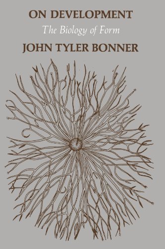 On Development The Biology Of Form (commonwealth Fund Publications) [Paperback]