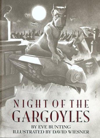 Night of the Gargoyles [Paperback]