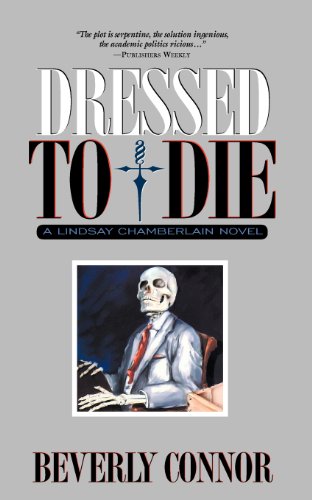 Dressed to Die A Lindsay Chamberlain Novel [Paperback]